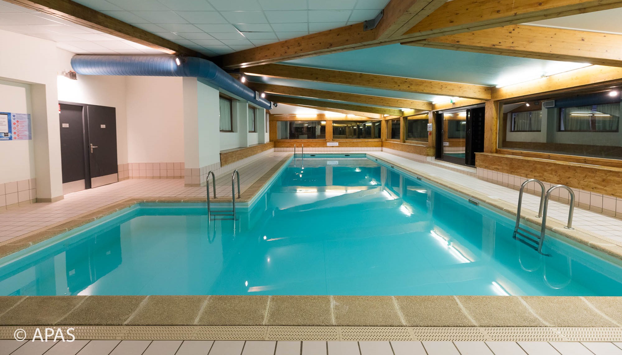 Randonn&eacute;e, VTT et piscine panoramique Col de Voza