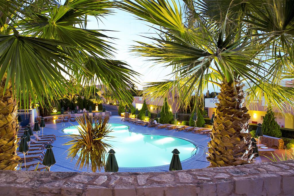 &Ocirc;club Experience Grand Hotel Holiday Resort