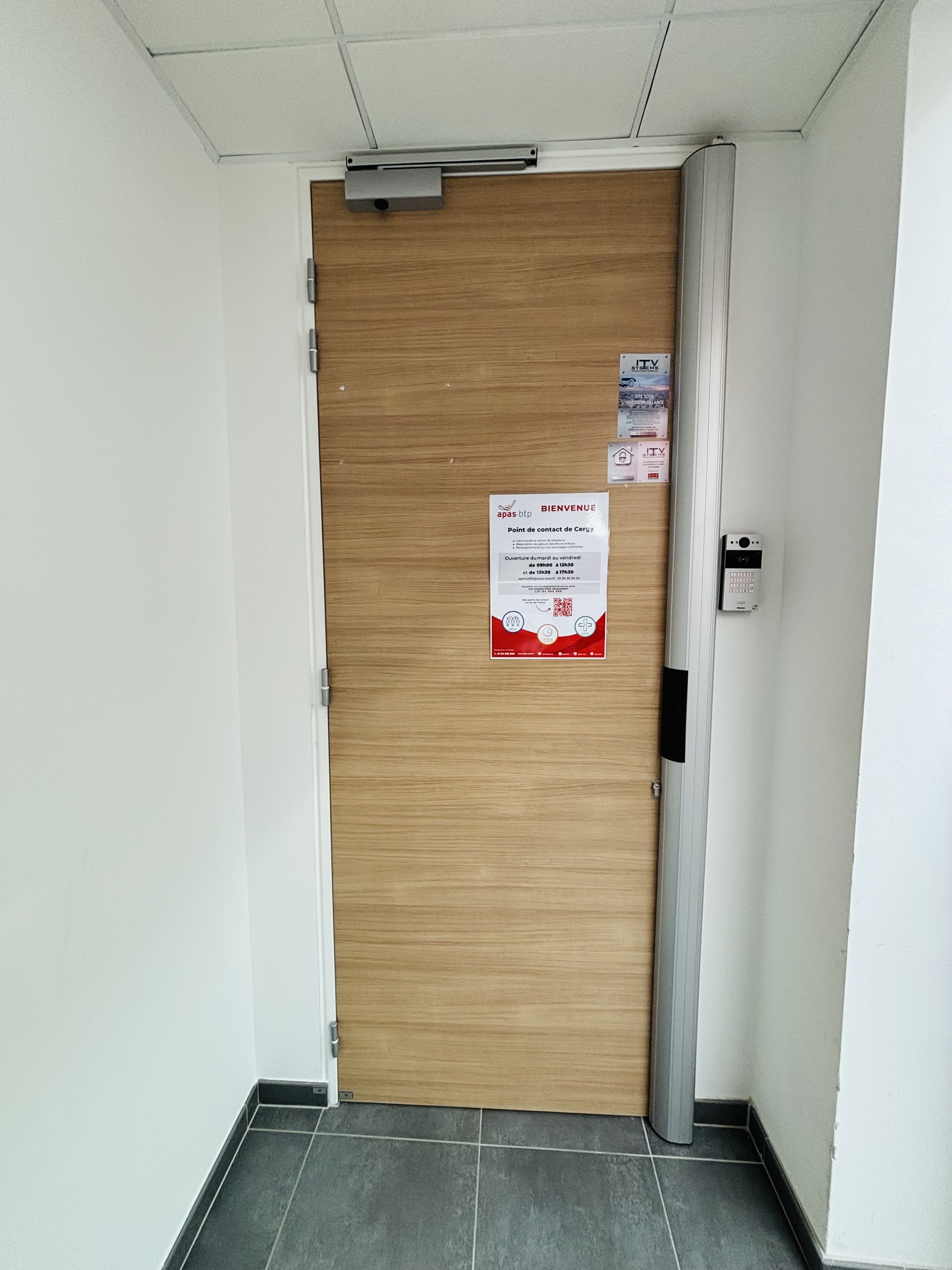 Int&eacute;rieur du point de contact APAS-BTP Cergy