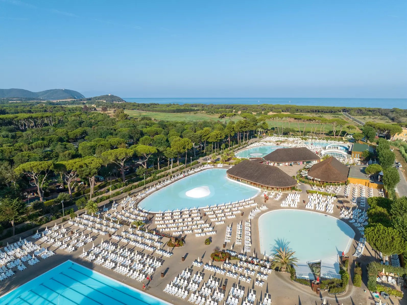 Hu Park Albatros Village